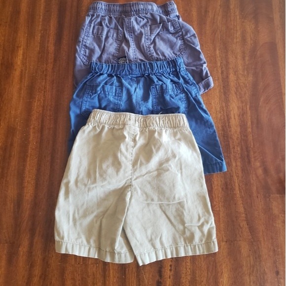 🔥4/$15🔥 Bundle 3 Pairs Shorts size 18 month Cargo shorts - Picture 8 of 10